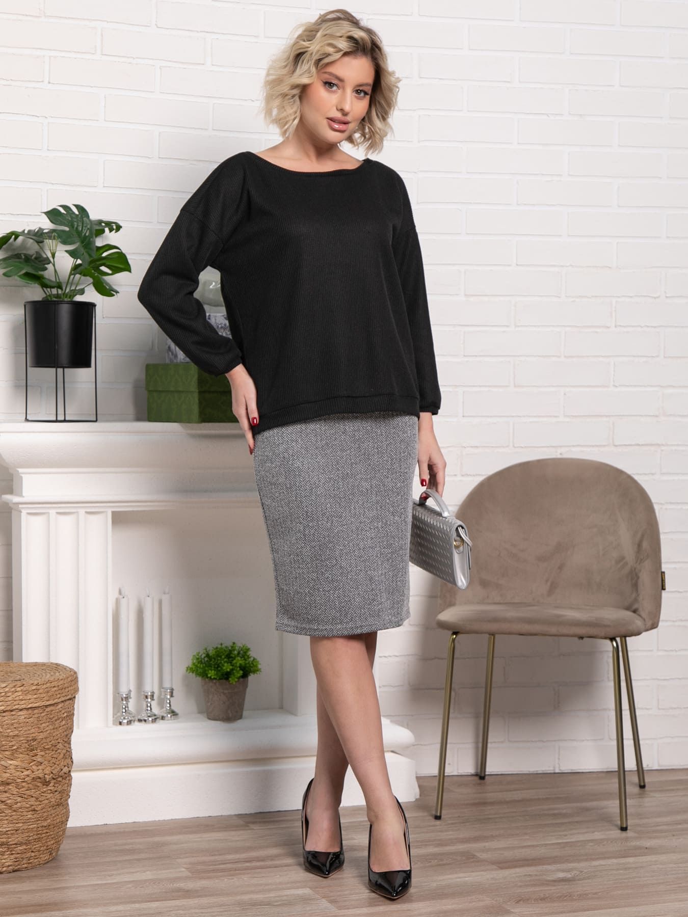 Костюм с юбкой Совершенство форм (черно-серый) К15292-10М